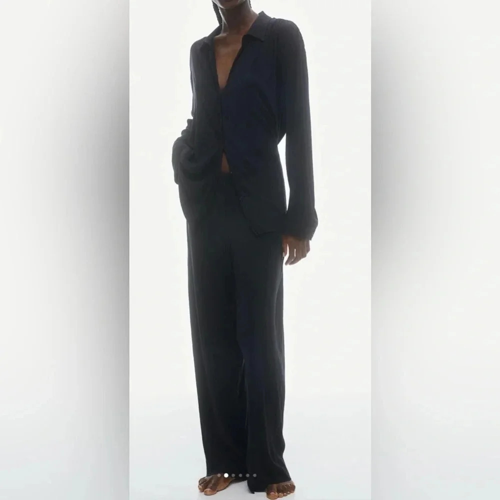 H&M MATCHING CRINKLE  SET SIZE MEDIUM BLACK LOUNGEWEAR